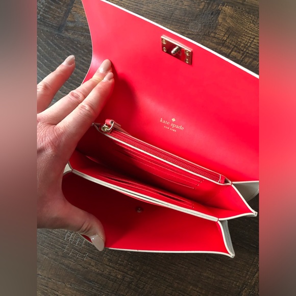 Kate Spade New York Cream with Hot Pink Coral Interior Leather Wallet - Picture 4 of 4
